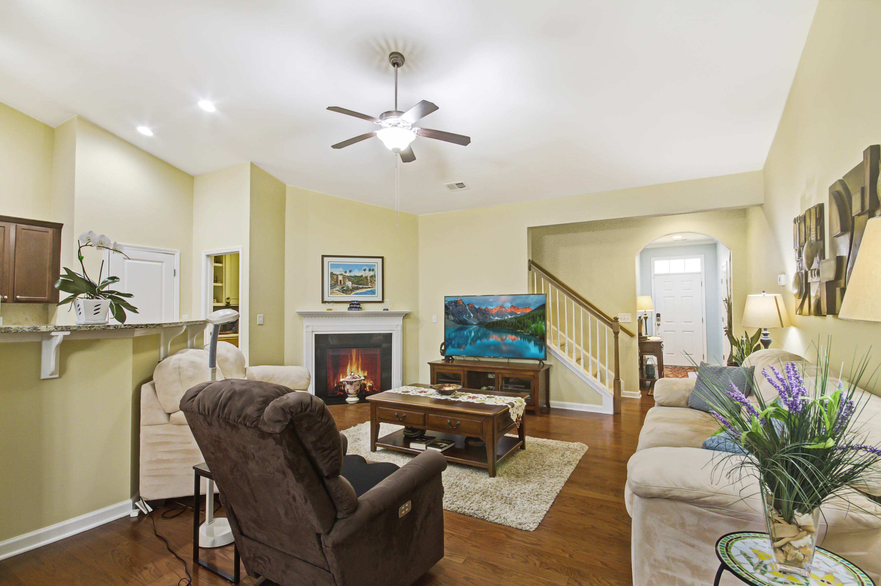 310 Beautyberry Road Summerville, SC 29486 - Photo 6 of 29 IMG_6113_4_5