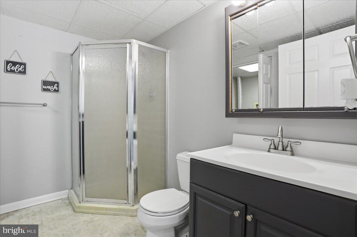 16818 Sterling Road Williamsport, MD 21795 - Photo 34 of 48 Fourth bathroom
