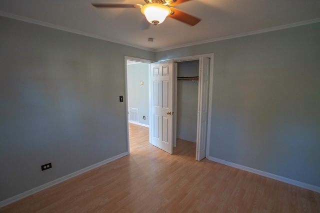 5143 Ridge Avenue Hillside, IL 60162 - Photo 11 of 17