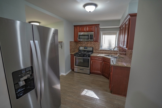 5143 Ridge Avenue Hillside, IL 60162 - Photo 5 of 17