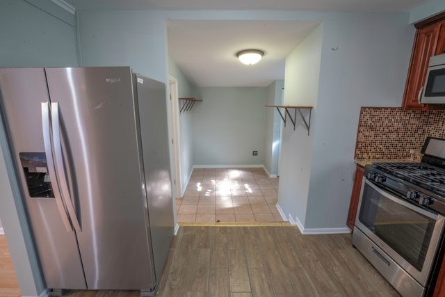 5143 Ridge Avenue Hillside, IL 60162 - Photo 7 of 17
