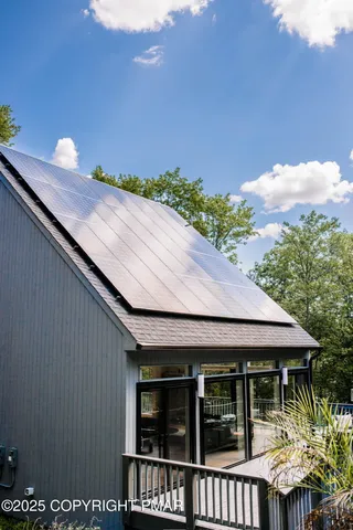 $1,500,000 | 125 Achill Lane, Dingmans Ferry, PA 18328