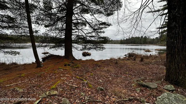 $1,500,000 | 125 Achill Lane, Dingmans Ferry, PA 18328