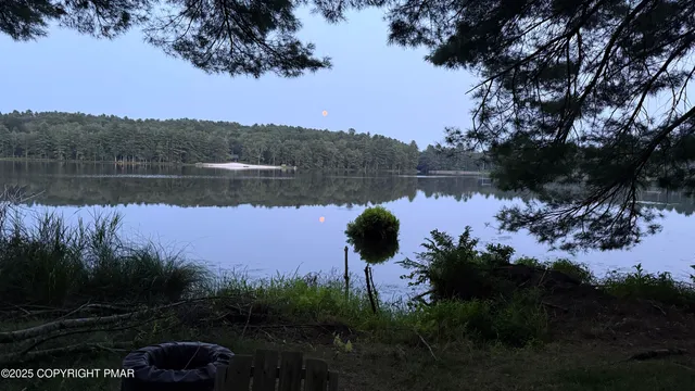 $1,500,000 | 125 Achill Lane, Dingmans Ferry, PA 18328