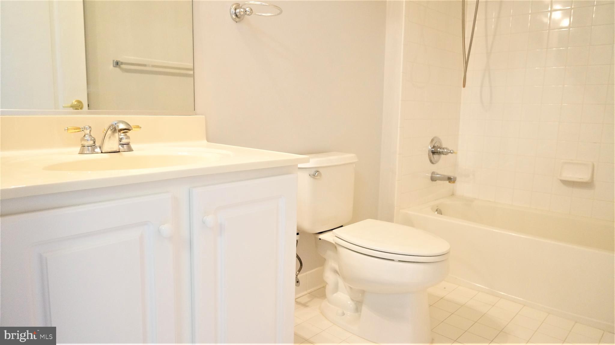 12195 Abington Hall Place, Unit 201 Reston, VA 20190 - Photo 18 of 38