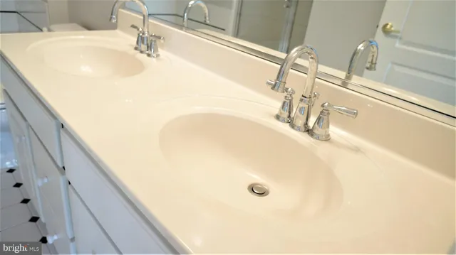 $2,375 | 12195 Abington Hall Place, Unit 201, Reston, VA 20190