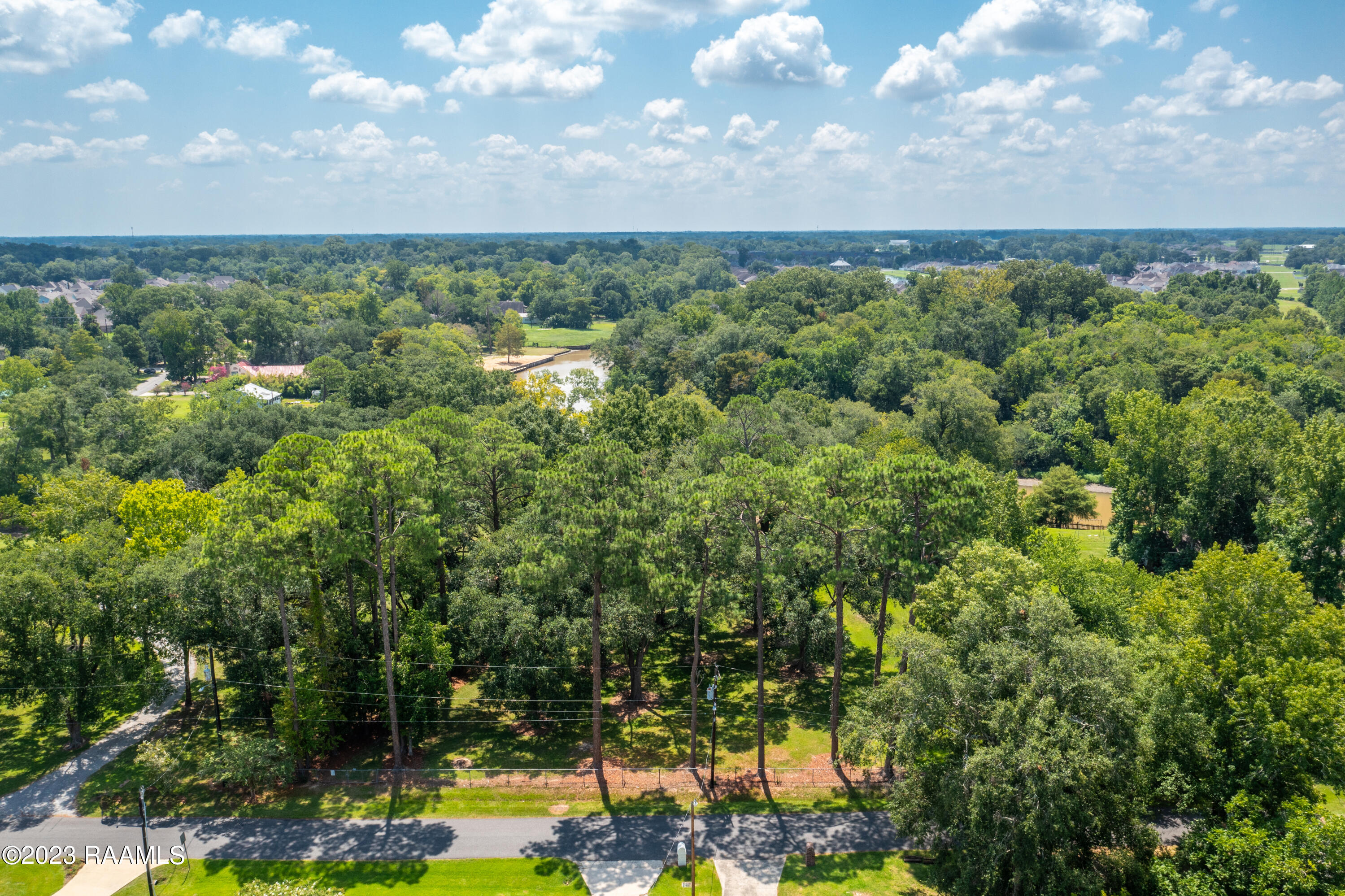 100 Riverview Road Lafayette, LA 70503 - Photo 2 of 13 100BlkRiverview-1