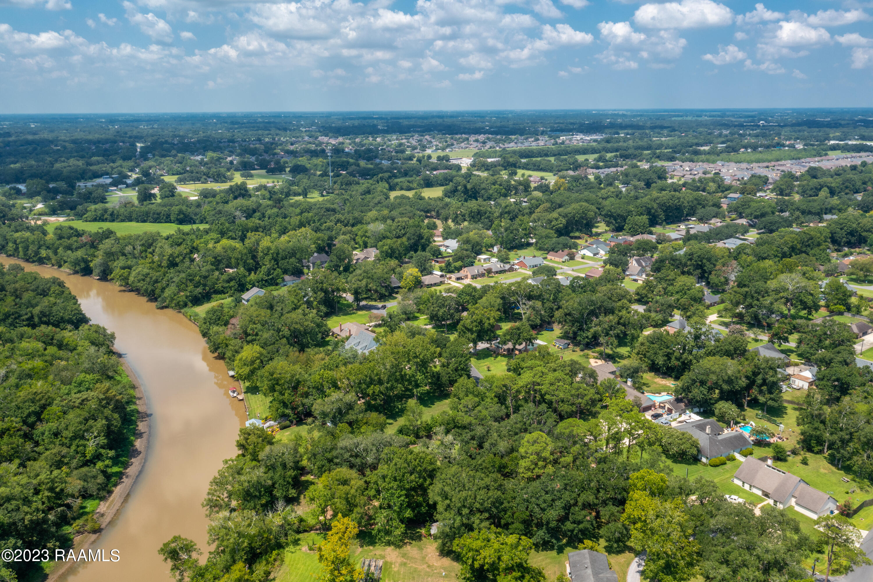 100 Riverview Road Lafayette, LA 70503 - Photo 9 of 13 100BlkRiverview-6