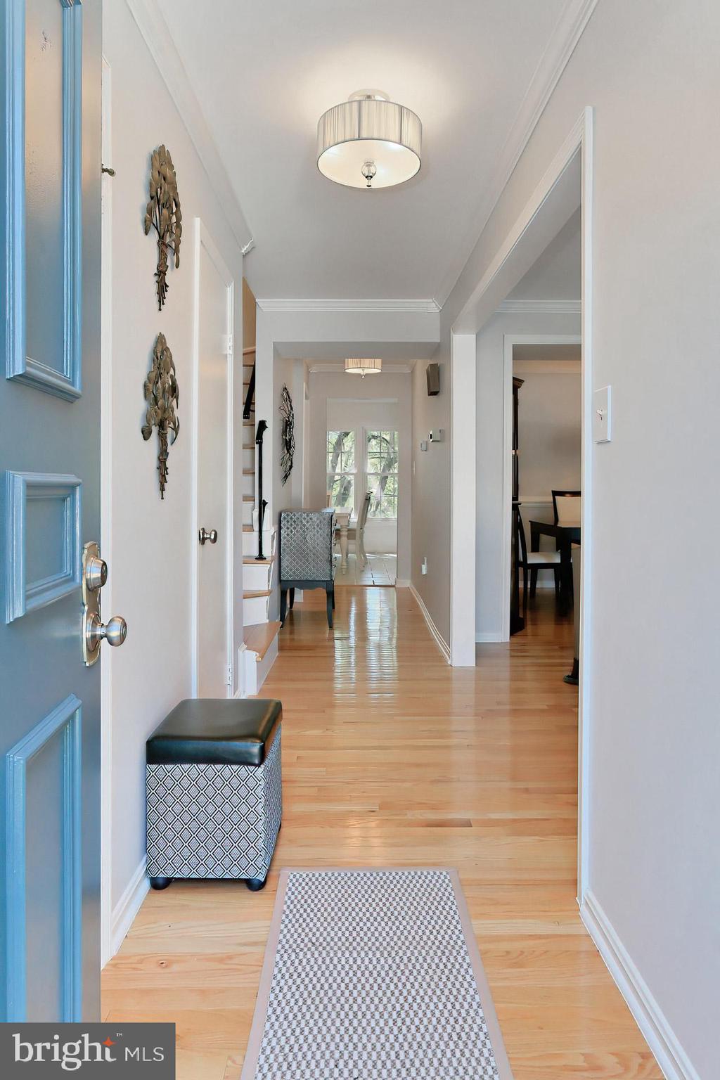 8134 Sleepy View Lane Springfield, VA 22153 - Photo 2 of 28 Gallery Image 2