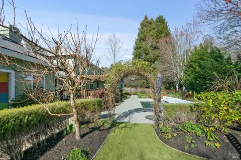 $2,395,000 | 446 Tee Court, Healdsburg, CA 95448