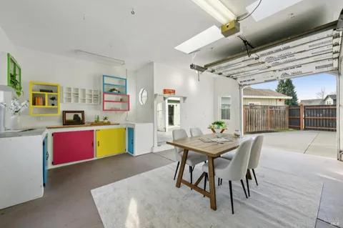 $2,395,000 | 446 Tee Court, Healdsburg, CA 95448