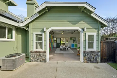 $2,395,000 | 446 Tee Court, Healdsburg, CA 95448