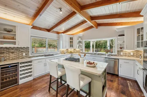 $2,395,000 | 446 Tee Court, Healdsburg, CA 95448