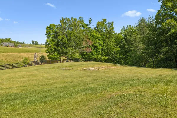 $424,900 | 264 Lick Branch Road, Lafayette, TN 37083