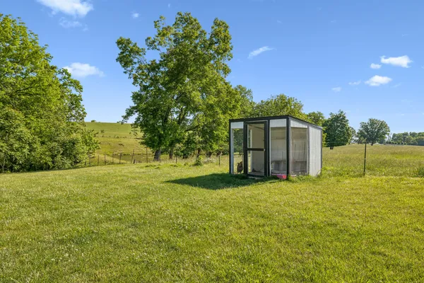 $424,900 | 264 Lick Branch Road, Lafayette, TN 37083