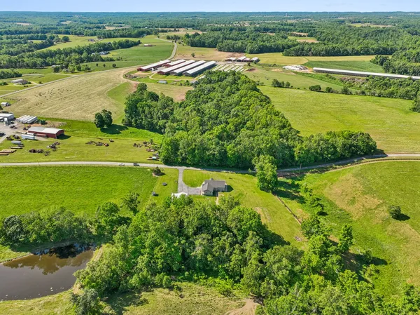 $424,900 | 264 Lick Branch Road, Lafayette, TN 37083