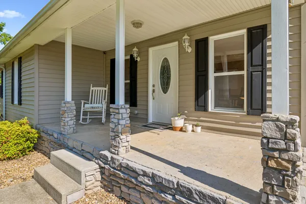 $424,900 | 264 Lick Branch Road, Lafayette, TN 37083