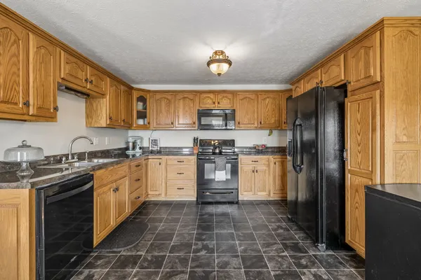 $424,900 | 264 Lick Branch Road, Lafayette, TN 37083