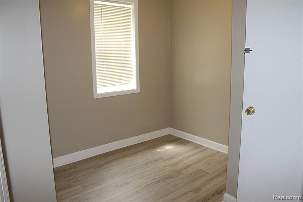 15504 Chelsea Redford, MI 48239 - Photo 15 of 20