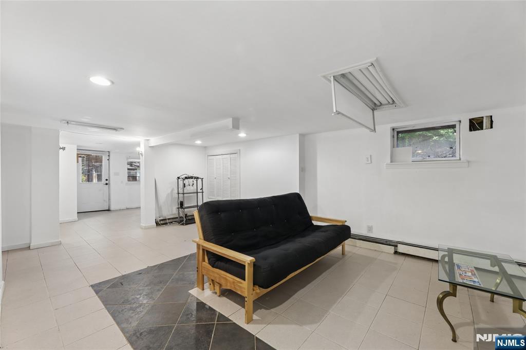 796 Old New Bridge Road Teaneck, NJ 07666 - Photo 21 of 38