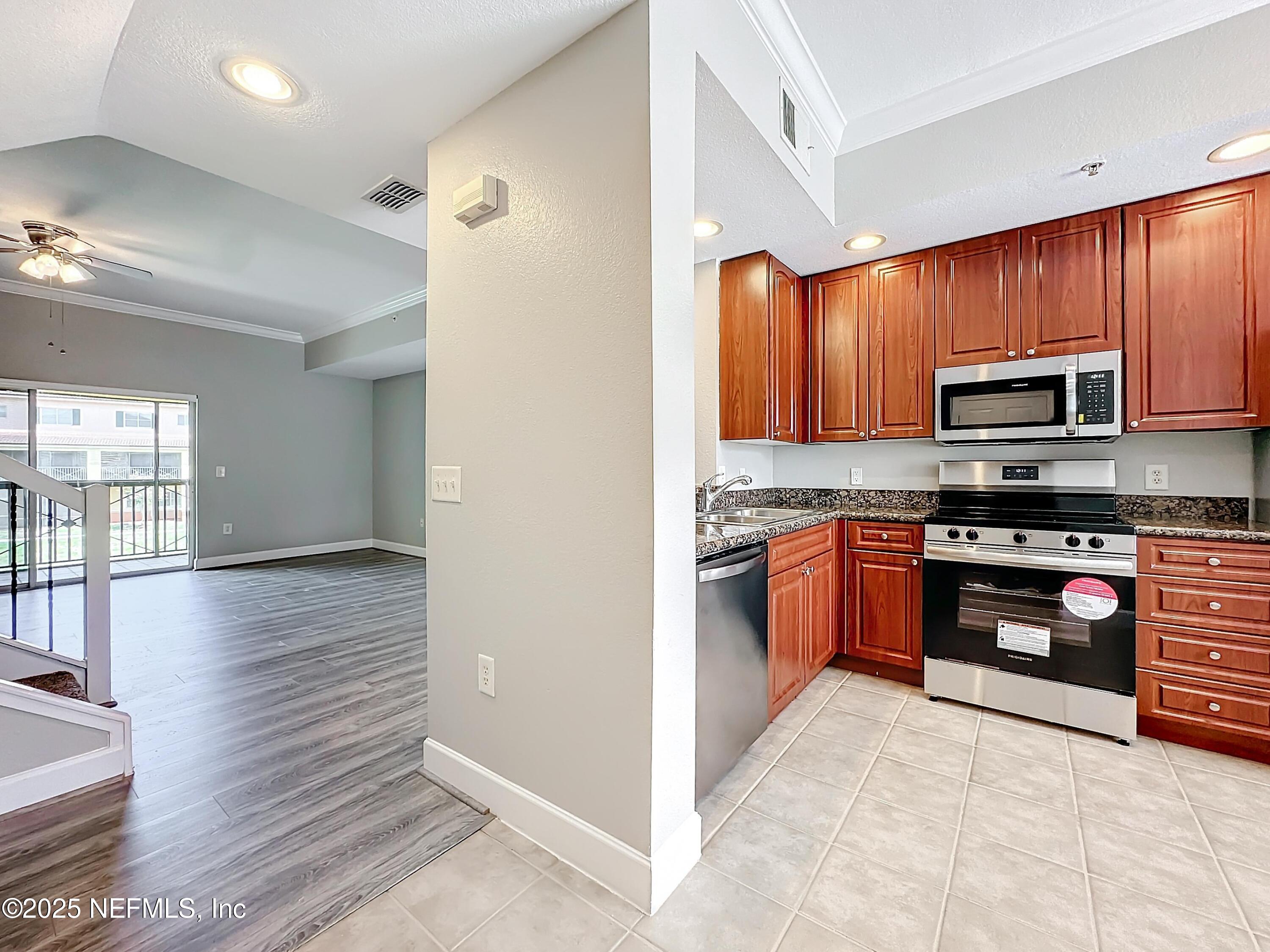 9745 Touchton Road, Unit 1527 Jacksonville, FL 32246 - Photo 3 of 29 beyc66db33ee8f92d