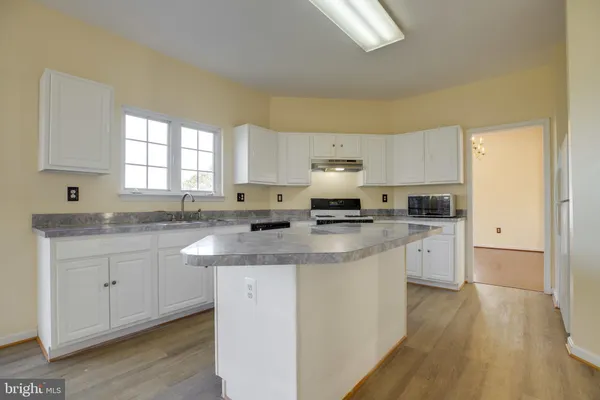 $3,400 | 9924 Arrowood Drive, Manassas, VA 20110