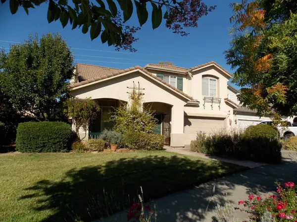 $815,000 | 1349 Golf Course Drive, Windsor, CA 95492