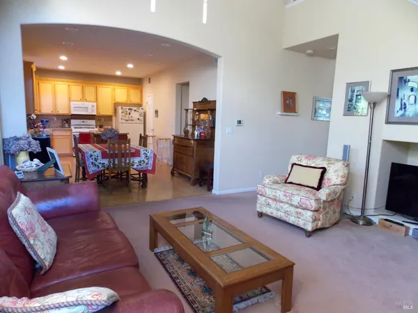 $815,000 | 1349 Golf Course Drive, Windsor, CA 95492