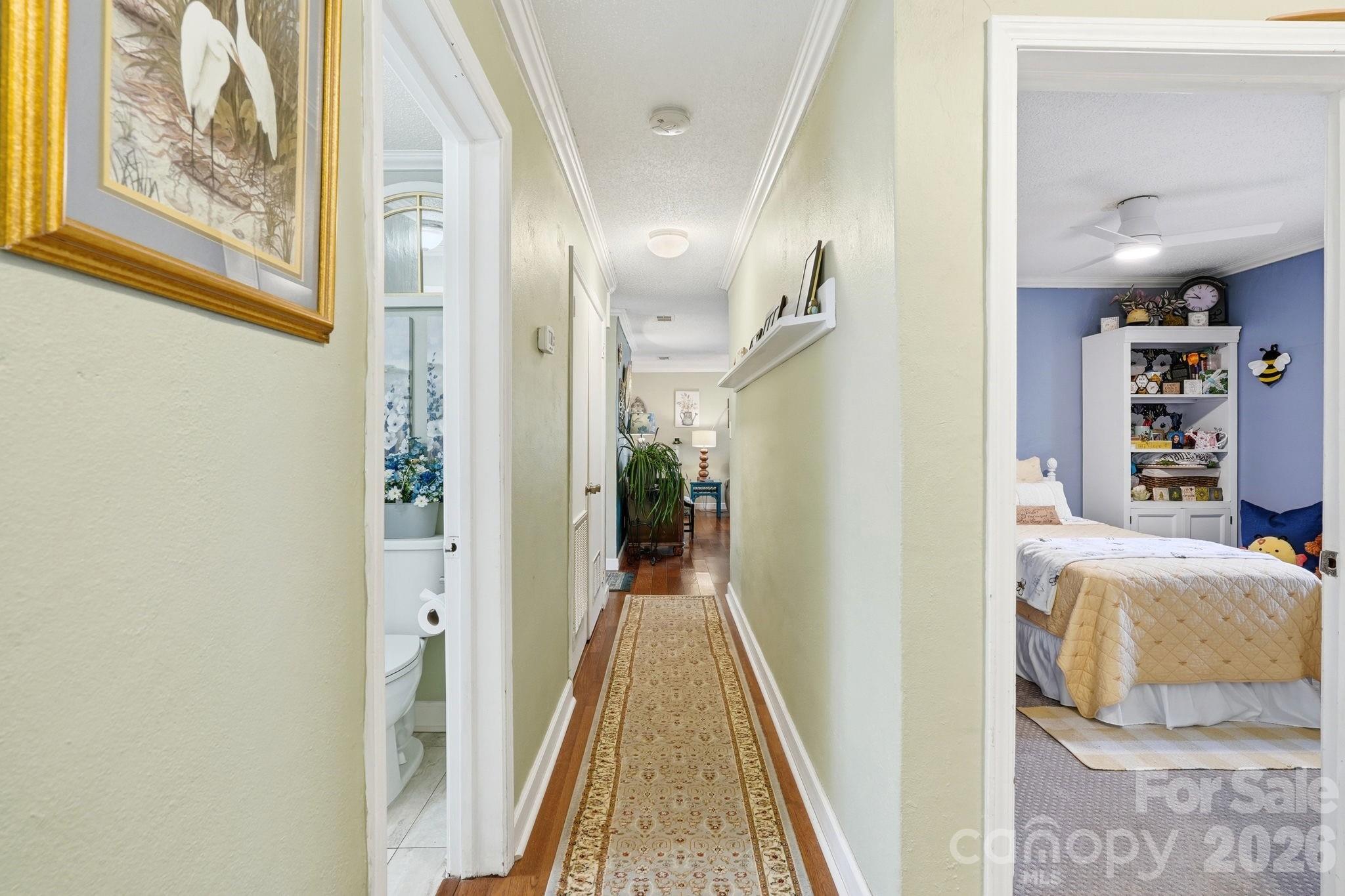 920 Ransom Road Winston-Salem, NC 27106 - Photo 14 of 35 a view of a hallway with furniture and a entryway