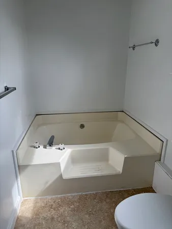 $2,600 | 12 Hayes Street, Unit 12, Salisbury, MA 01952