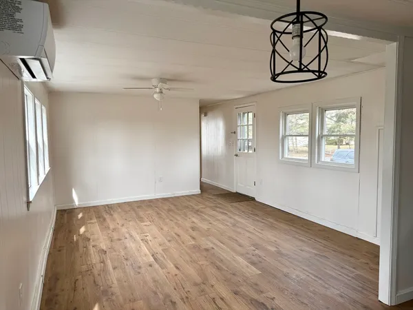 $2,600 | 12 Hayes Street, Unit 12, Salisbury, MA 01952