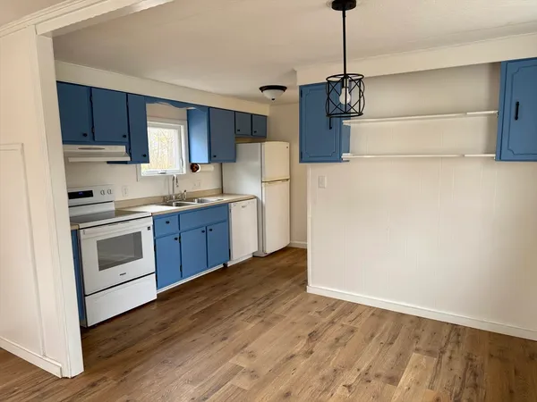 $2,600 | 12 Hayes Street, Unit 12, Salisbury, MA 01952