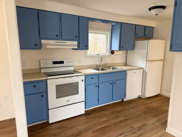 $2,600 | 12 Hayes Street, Unit 12, Salisbury, MA 01952