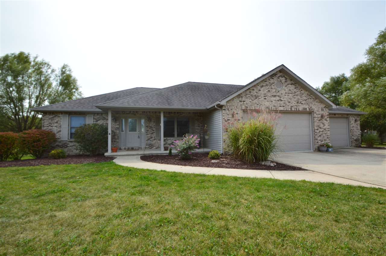 5614 Flatrock Road Hoagland, IN 46745 - Photo 2 of 32