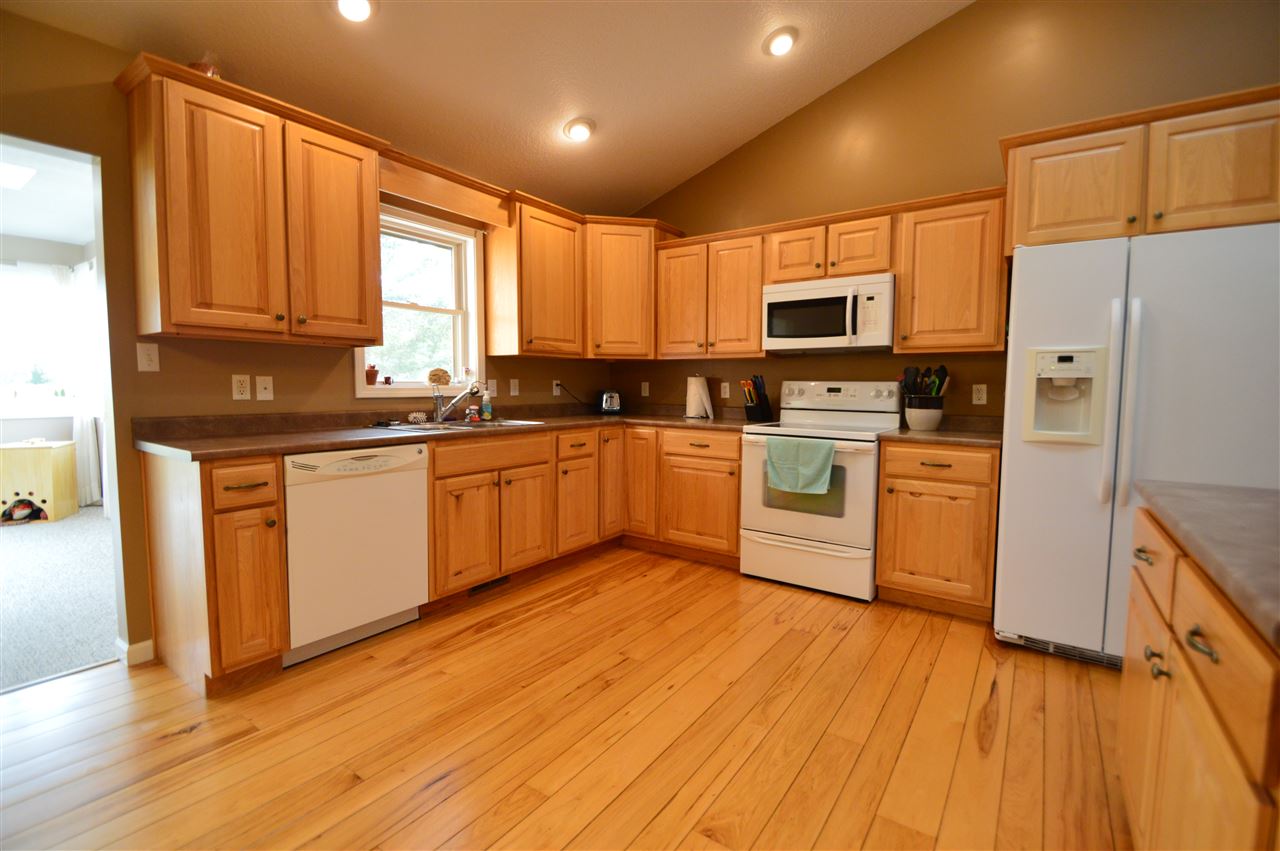 5614 Flatrock Road Hoagland, IN 46745 - Photo 3 of 32