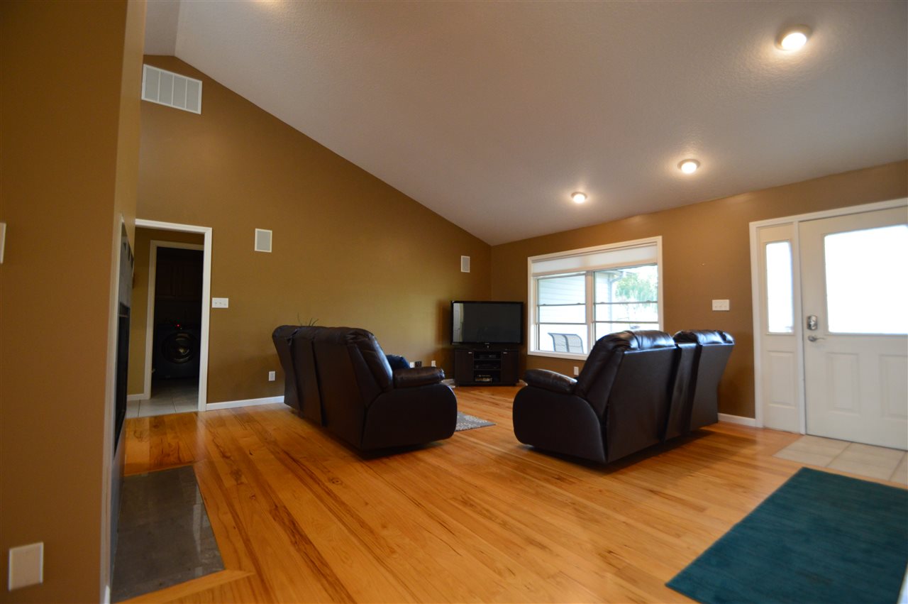 5614 Flatrock Road Hoagland, IN 46745 - Photo 7 of 32