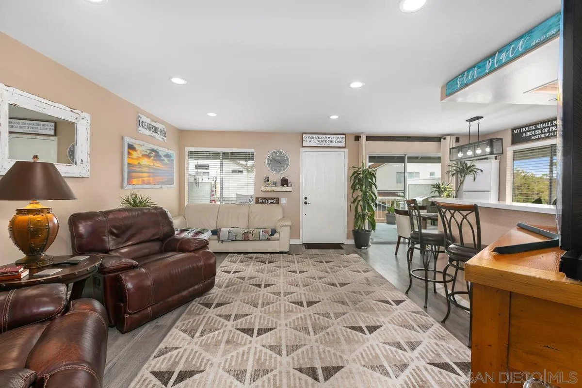 750 Timber Cove Way Oceanside, CA 92058 - Photo 10 of 26 a living room with furniture