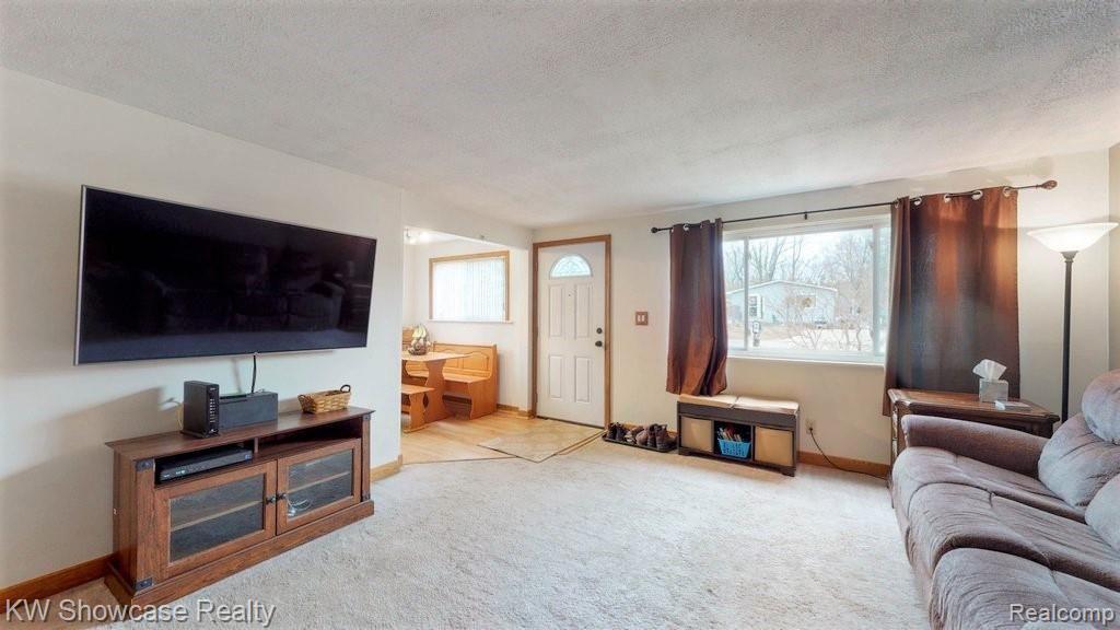 575 East Baker Road Highland, MI 48357 - Photo 6 of 21