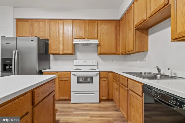 $3,150 | 4057 Cornwall Court, Fairfax, VA 22030