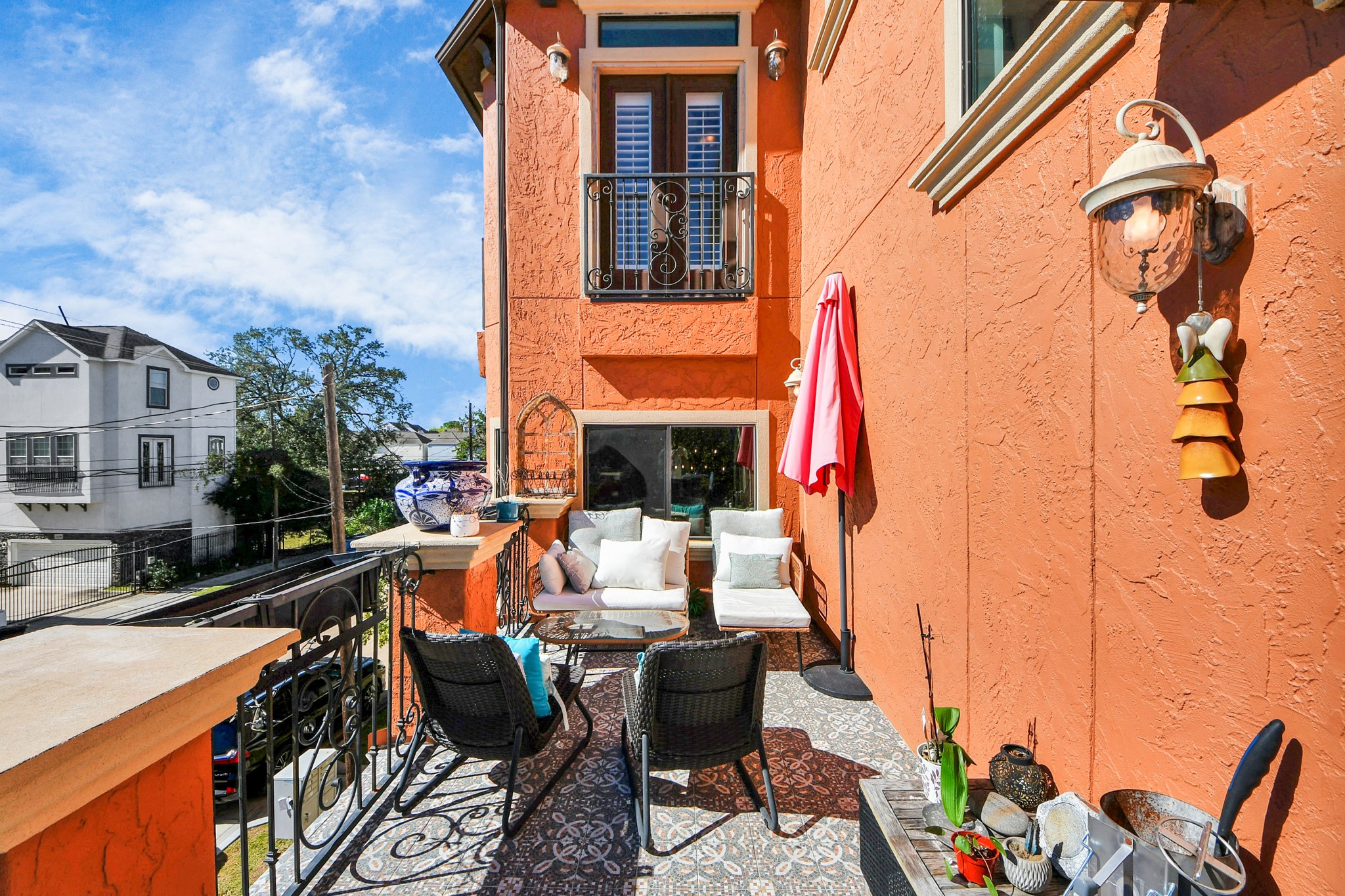 1141 West 23rd Street, Unit A Houston, TX 77008 - Photo 4 of 35 a view of deck with patio
