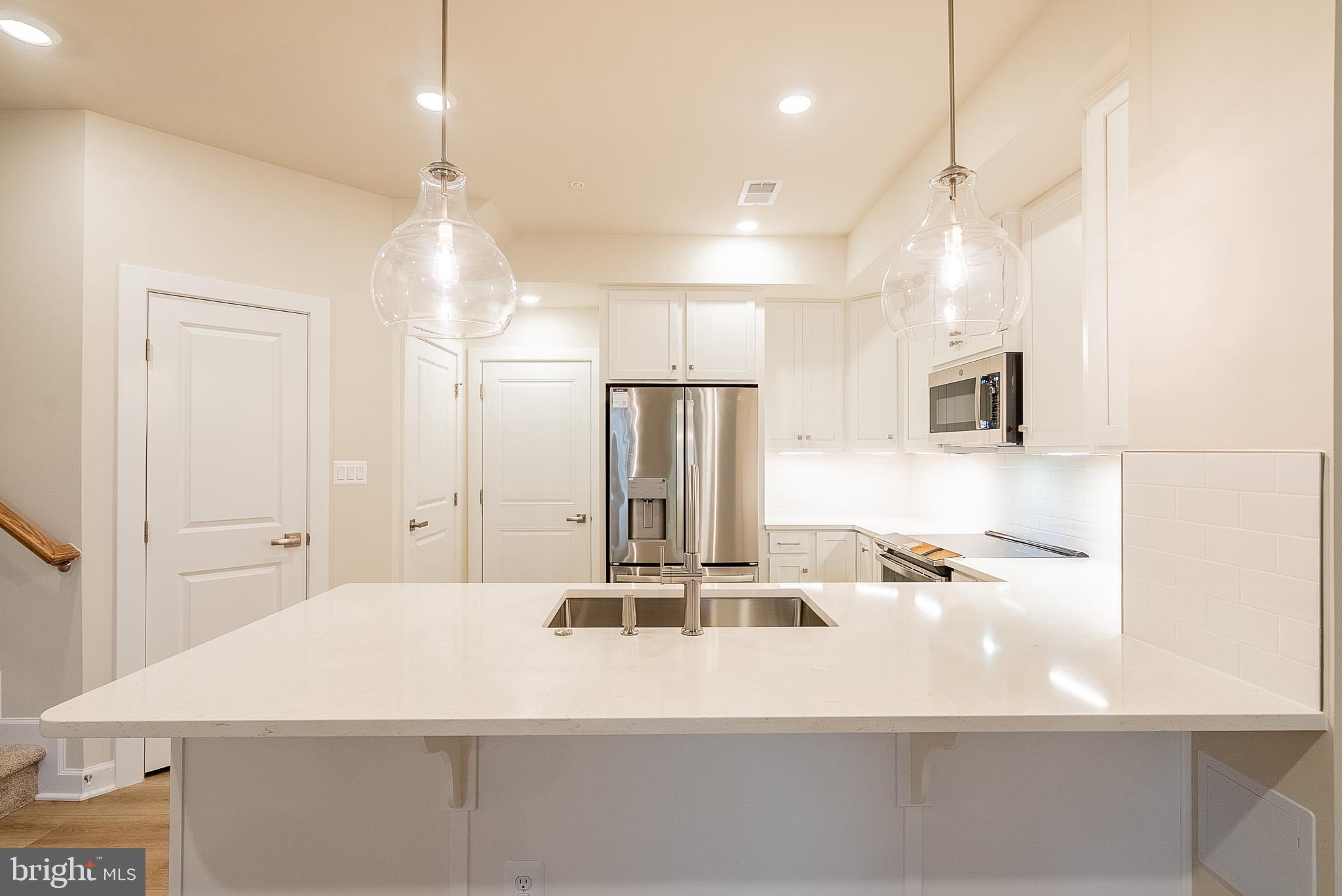 21835 Express Terrace Ashburn, VA 20147 - Photo 11 of 34