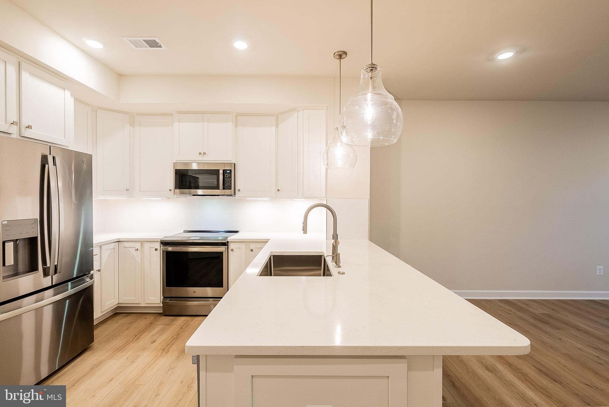21835 Express Terrace Ashburn, VA 20147 - Photo 12 of 34