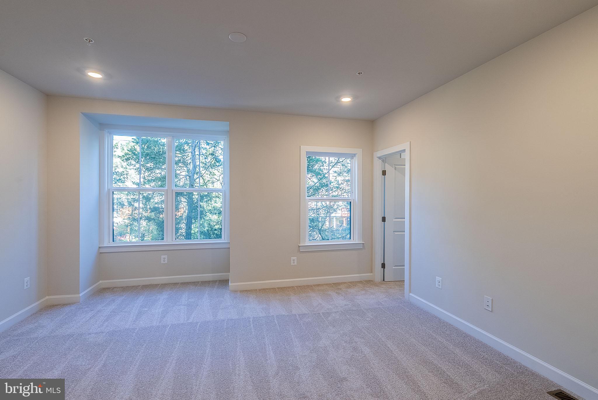 21835 Express Terrace Ashburn, VA 20147 - Photo 25 of 34