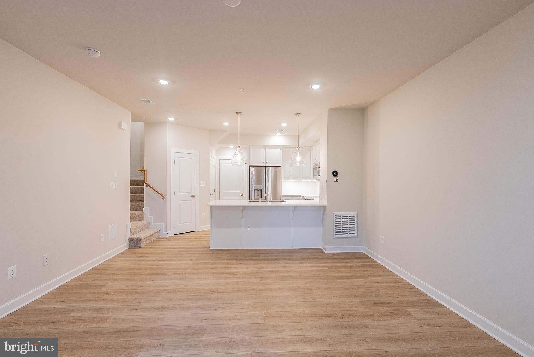 21835 Express Terrace Ashburn, VA 20147 - Photo 6 of 34