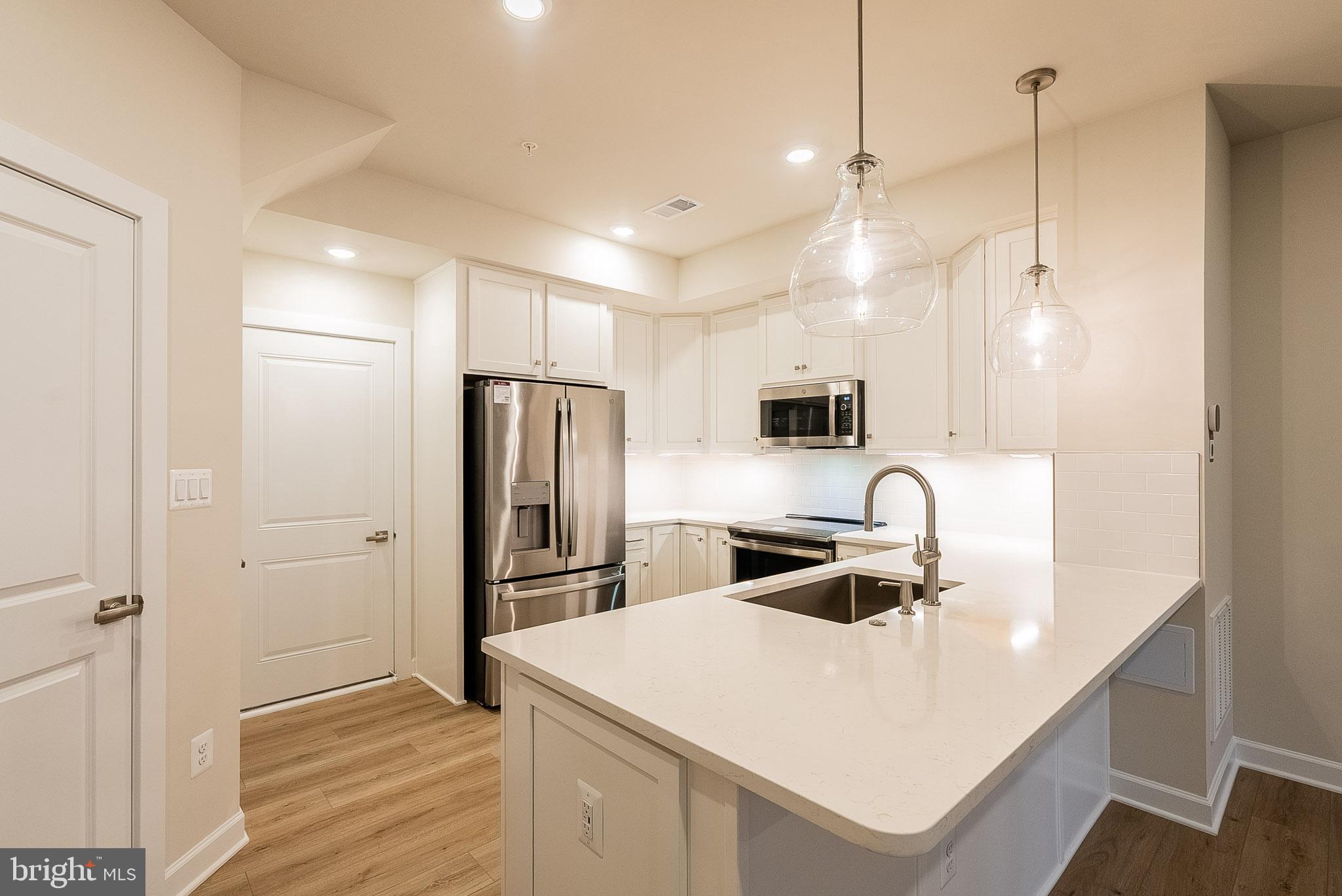 21835 Express Terrace Ashburn, VA 20147 - Photo 10 of 34