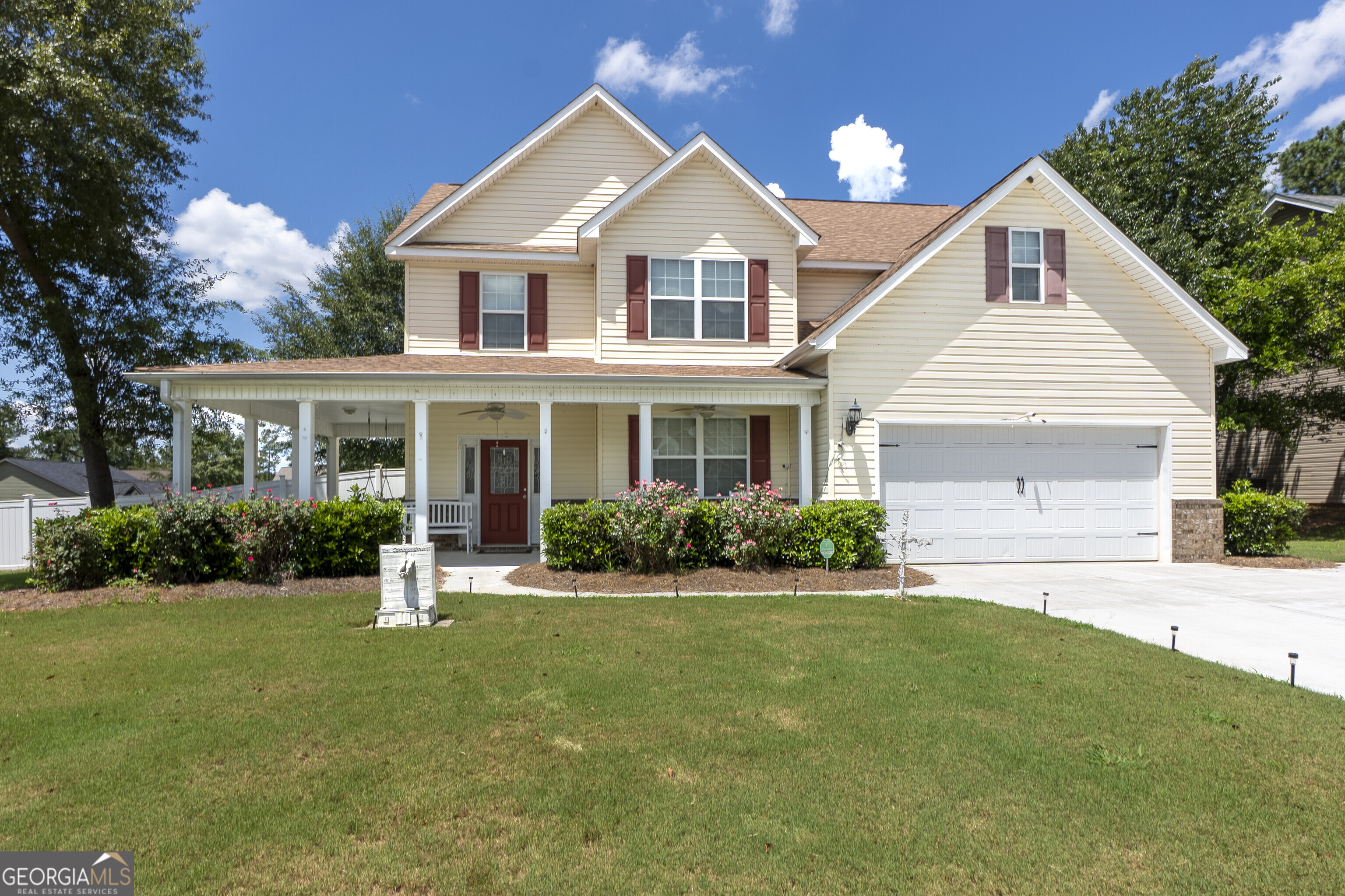 201 Christopher Luke Circle Perry, GA 31069 - Photo 1 of 1 a front view of a house with a yard