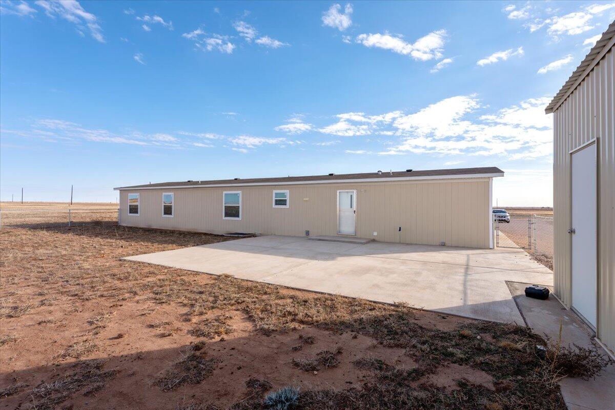 516 Sage Road Tahoka, TX 79373 - Photo 28 of 30 a view of a big room
