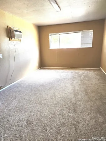 $1,300 | 308 Nell Deane Boulevard, Schertz, TX 78154