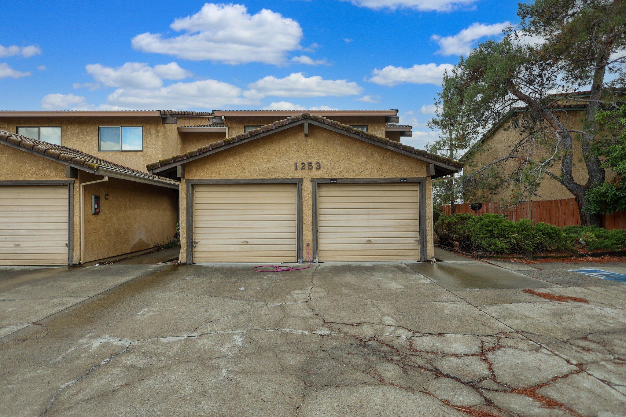 1253 Brandon Court Redding, CA 96003 - Photo 6 of 19 front view of a house