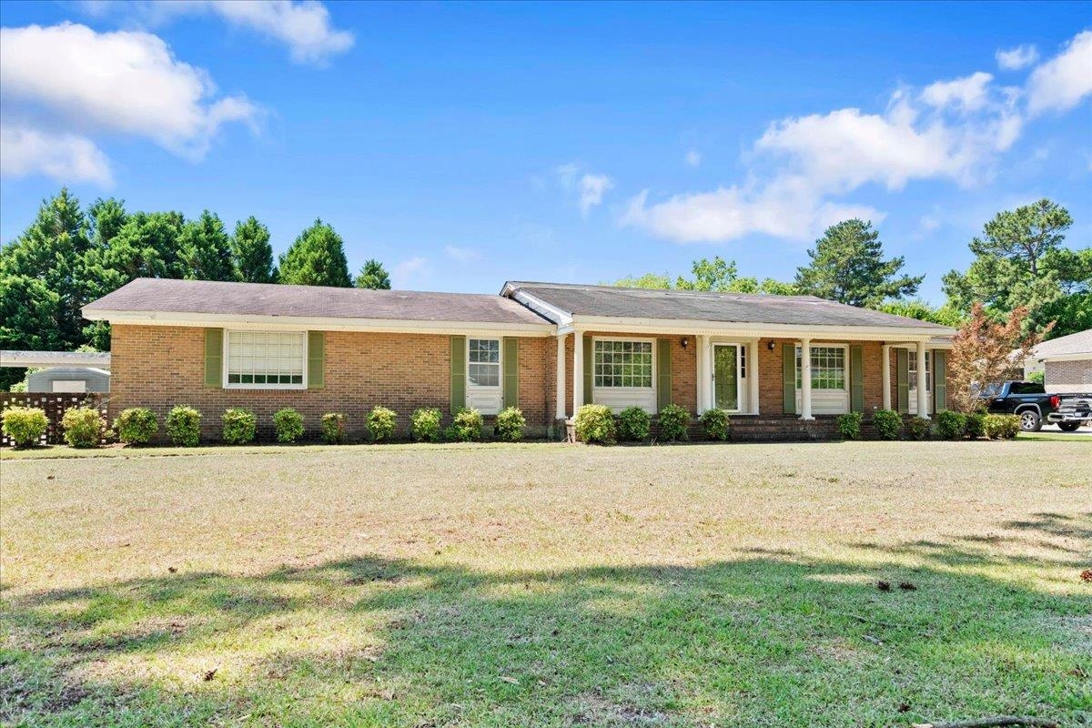 308 Cleveland Street Mullins, SC 29574 - Photo 2 of 51